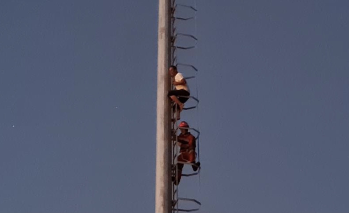 Bodrum’da korku dolu dakikalar... 50 metrelik direğin tepesine çıkıp atlamak istedi 