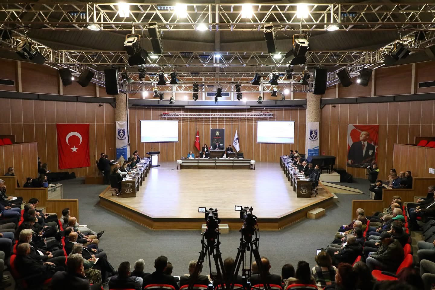 Bodrum Belediyesi borçları kapatmak için 54 mülkü satışa çıkardı