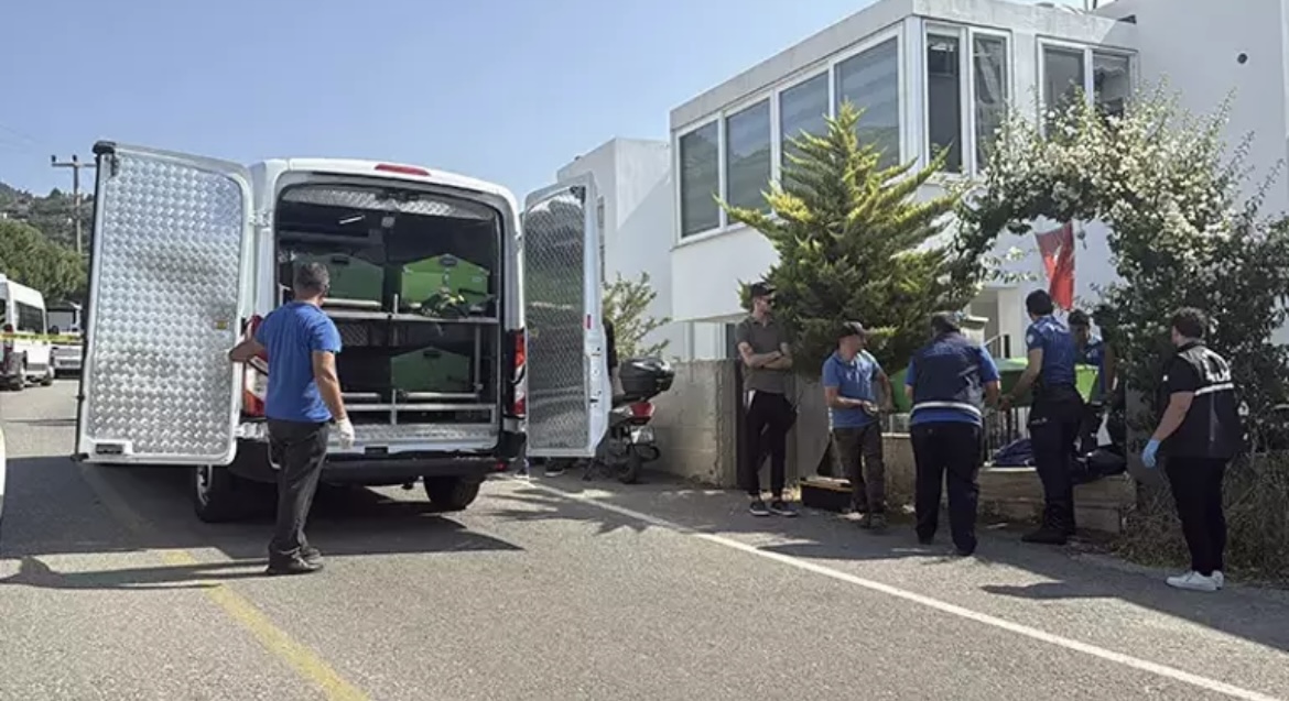 Talihsiz kaza! Bodrum'da çatıdan düşen emekli polis yaşamını yitirdi