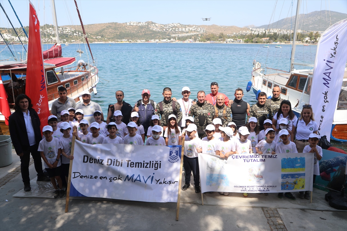 BODRUM'DA DALGIÇLAR YAKLAŞIK 10 YILDIR DENİZ DİBİNİ TEMİZLİYOR