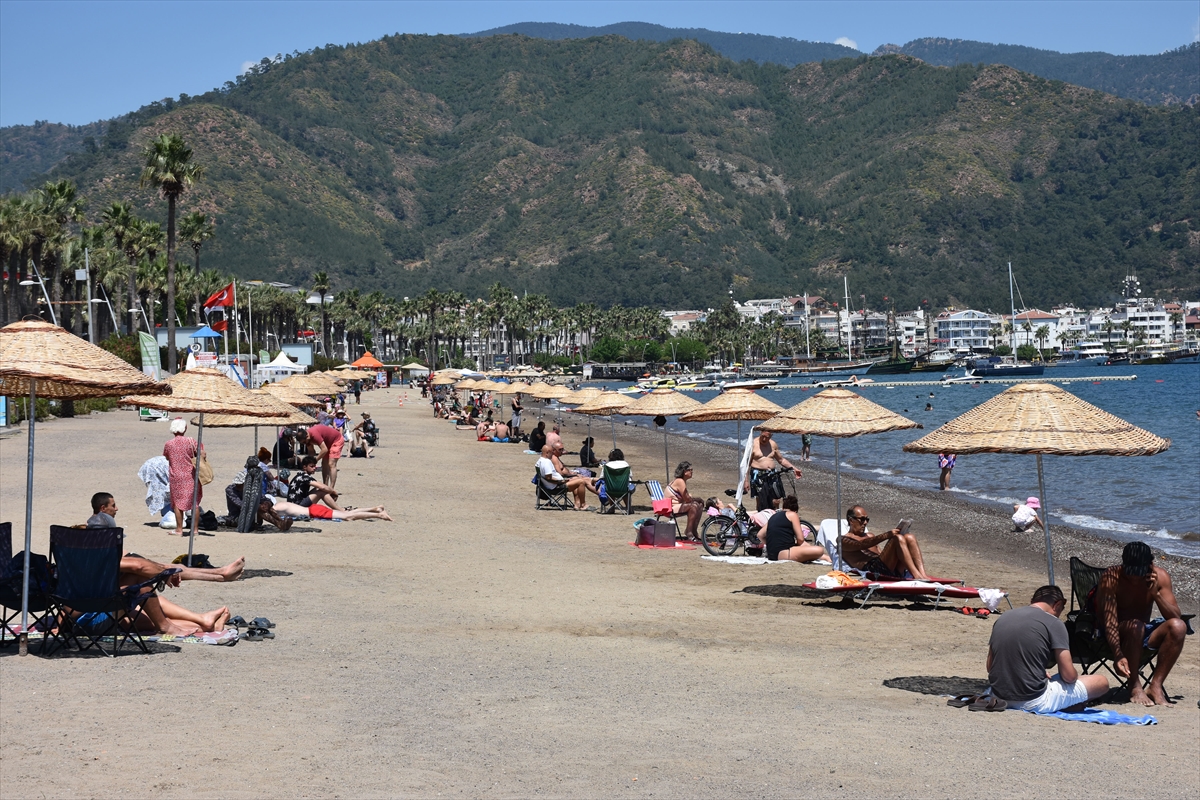 BODRUM VE MARMARİS SAHİLLERİNDE HAREKETLİLİK YAŞANIYOR