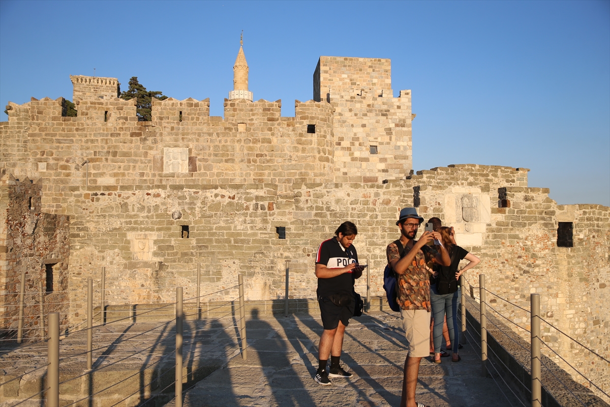 YENİLENEN BODRUM KALESİ'Nİ YILIN İLK 5 AYINDA 50 BİNDEN FAZLA KİŞİ ZİYARET ETTİ