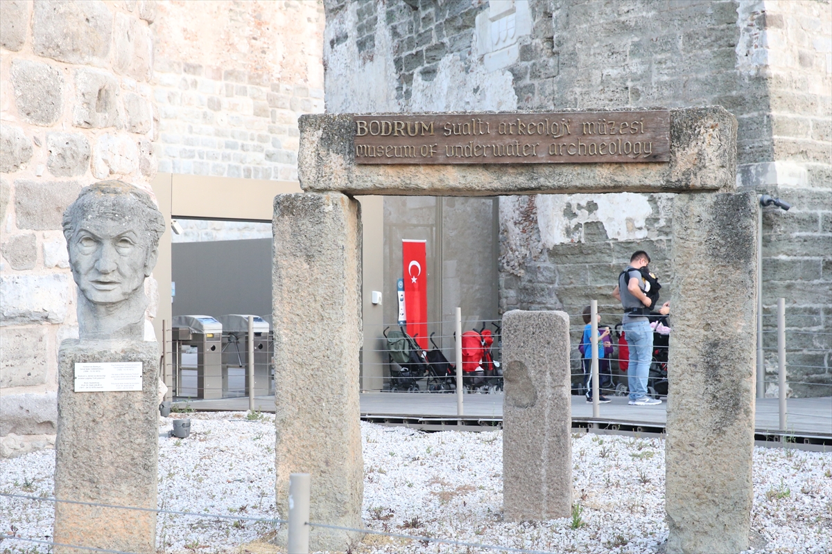 YENİLENEN BODRUM KALESİ'Nİ YILIN İLK 5 AYINDA 50 BİNDEN FAZLA KİŞİ ZİYARET ETTİ