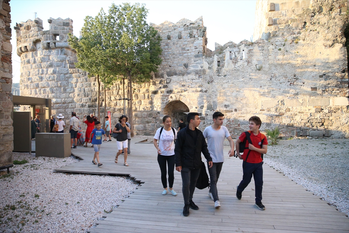 YENİLENEN BODRUM KALESİ'Nİ YILIN İLK 5 AYINDA 50 BİNDEN FAZLA KİŞİ ZİYARET ETTİ