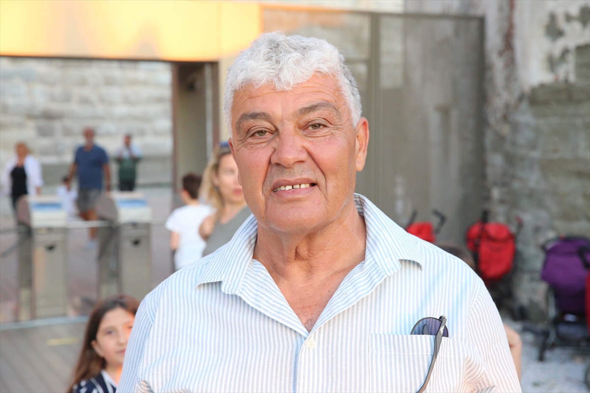 TURİSTLER, BİRBİRİNDEN LÜKS BODRUM GULETLERİYLE MAVİLİKLERE YELKEN AÇIYOR
