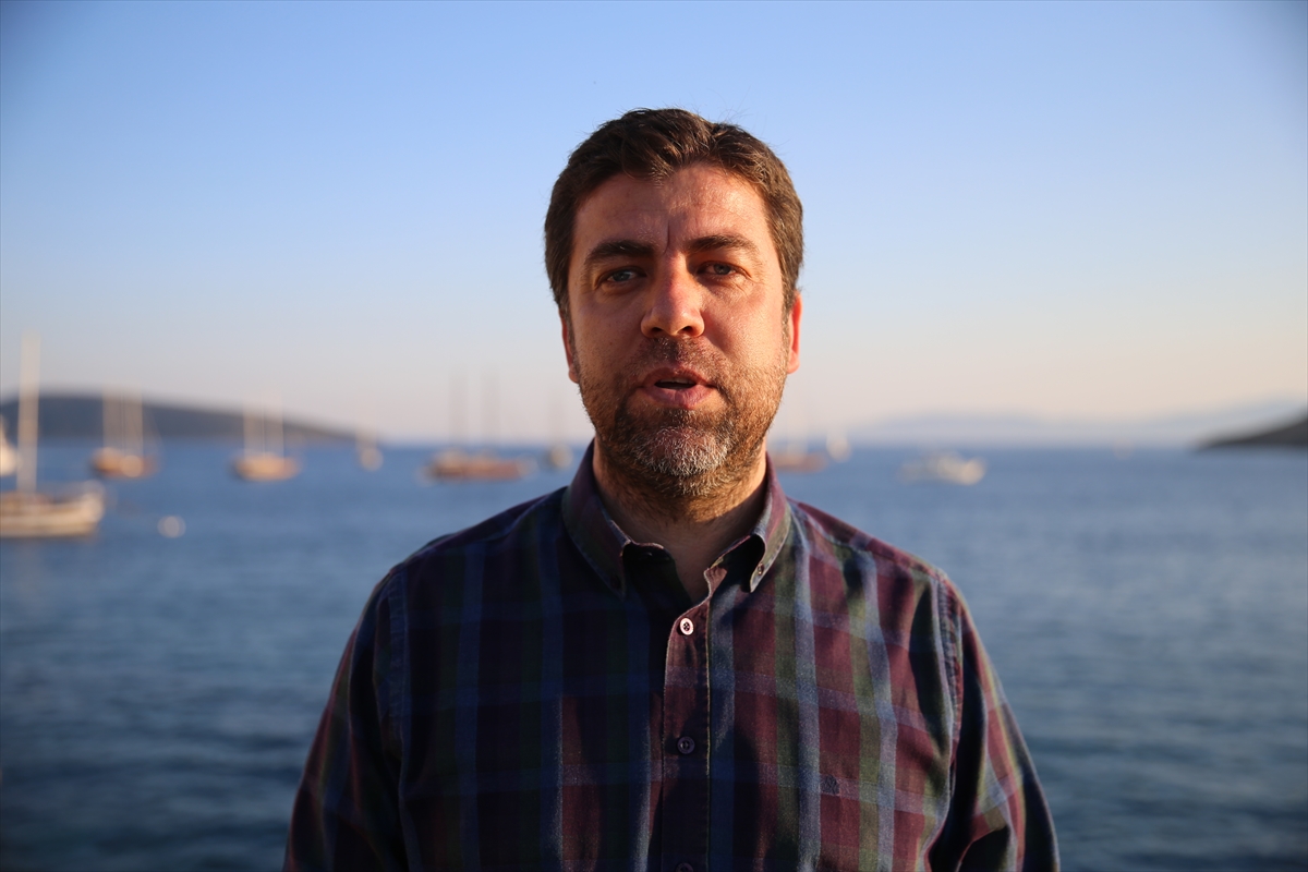 TURİSTLER, BİRBİRİNDEN LÜKS BODRUM GULETLERİYLE MAVİLİKLERE YELKEN AÇIYOR