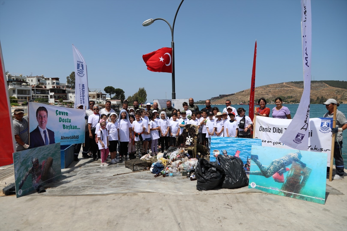 GÜVERCİNLİK’TE DENİZ DİBİ TEMİZLENDİ 