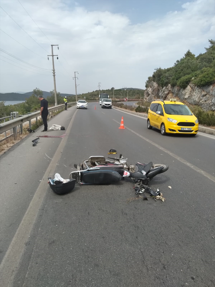 Bodrum'da bariyerlere çarpan motosiklet sürücüsü ağır yaralandı