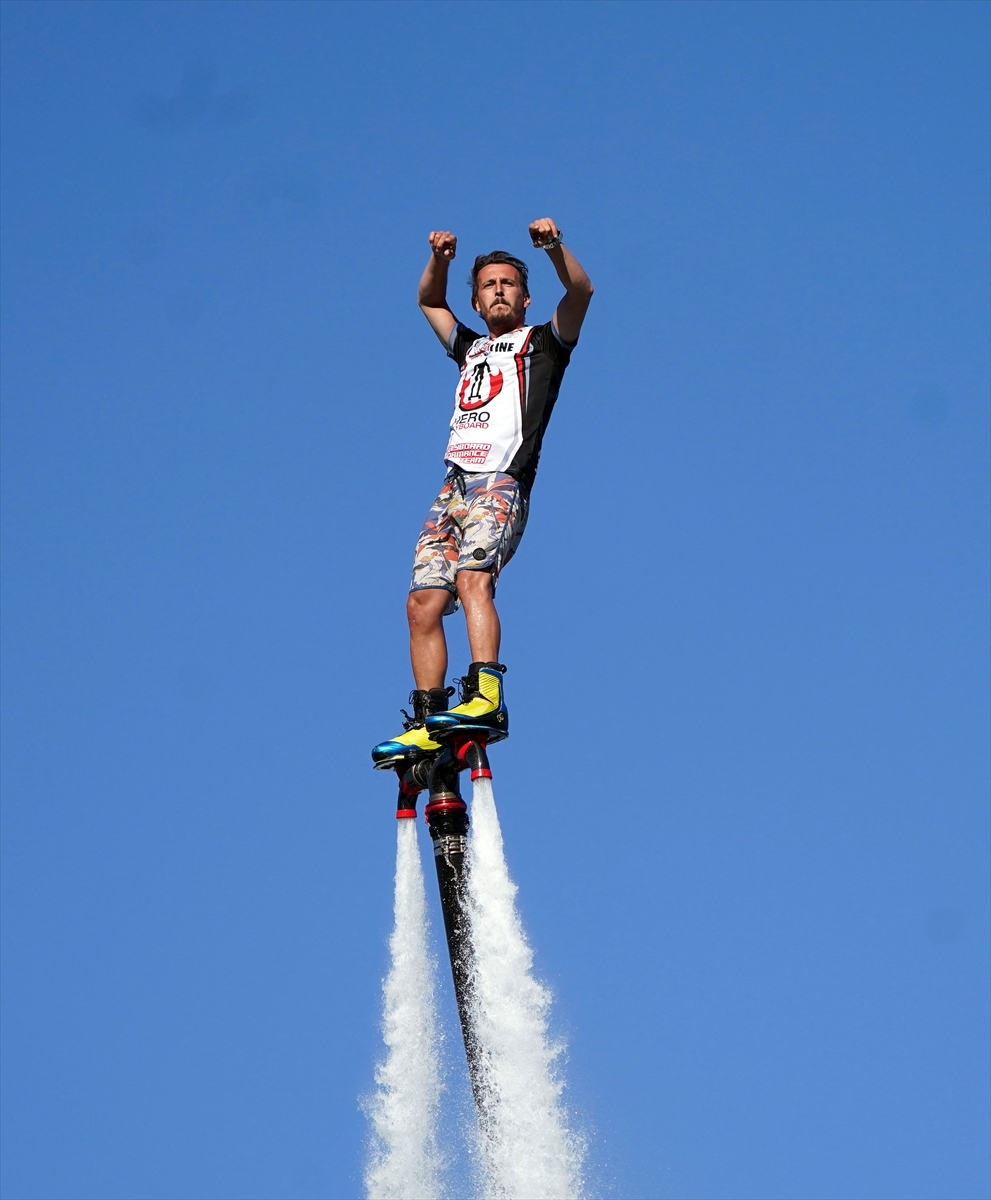 Türkiye Su Jeti ve Flyboard Şampiyonası Bodrum'da başladı