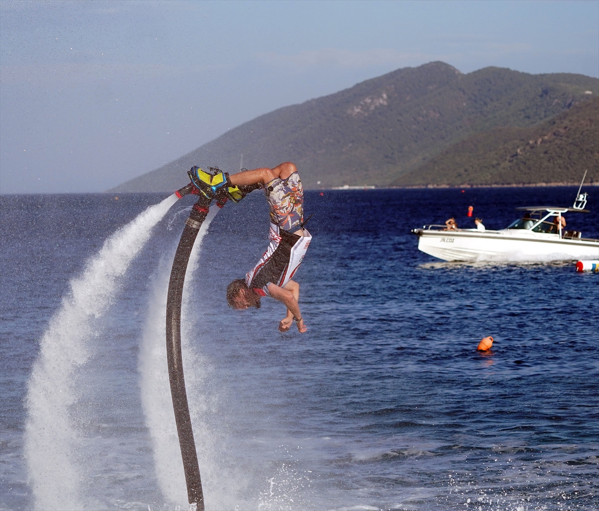 Türkiye Su Jeti ve Flyboard Şampiyonası Bodrum'da başladı