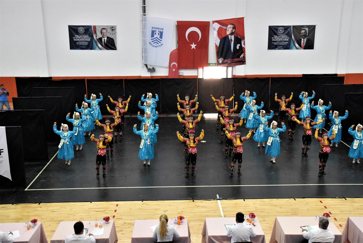 Bodrum'da Türkiye Halkoyunları Federasyonu Grup Yarışması... 
