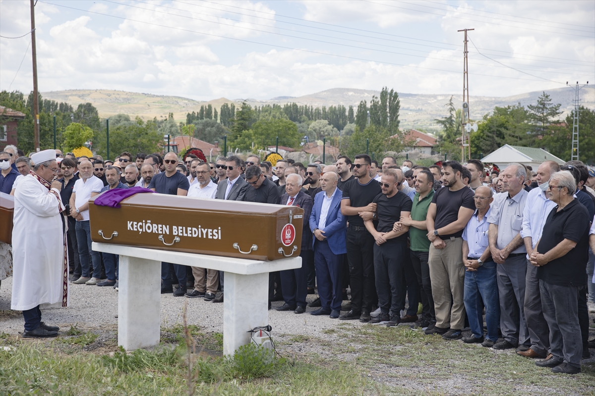 Tekne kazasında yaşamını yitiren iş insanı ve eşinin cenazeleri Ankara'ya defnedildi