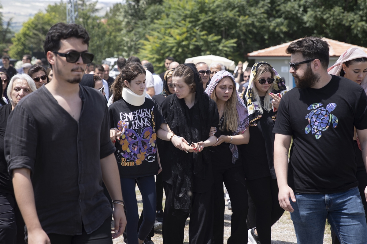 Tekne kazasında yaşamını yitiren iş insanı ve eşinin cenazeleri Ankara'ya defnedildi