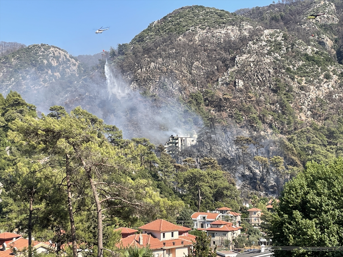 Marmaris'te çıkan orman yangını kontrol altına alındı