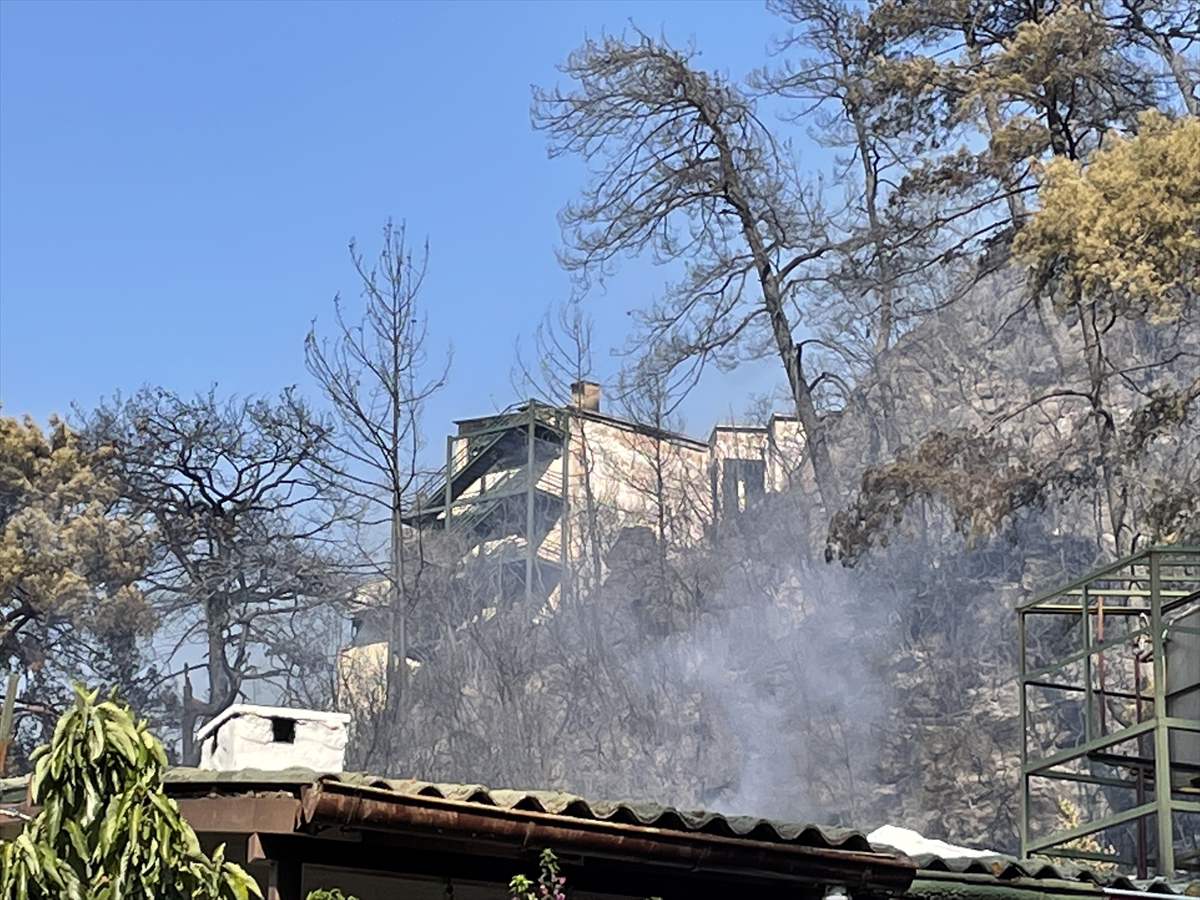 Marmaris'te çıkan orman yangını kontrol altına alındı