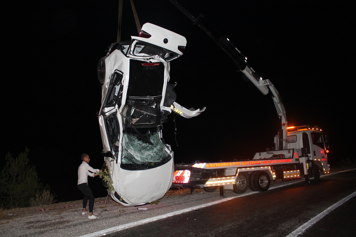 Muğla'da dere yatağına yuvarlanan otomobildeki 2 kişi öldü, 2 kişi yaralandı