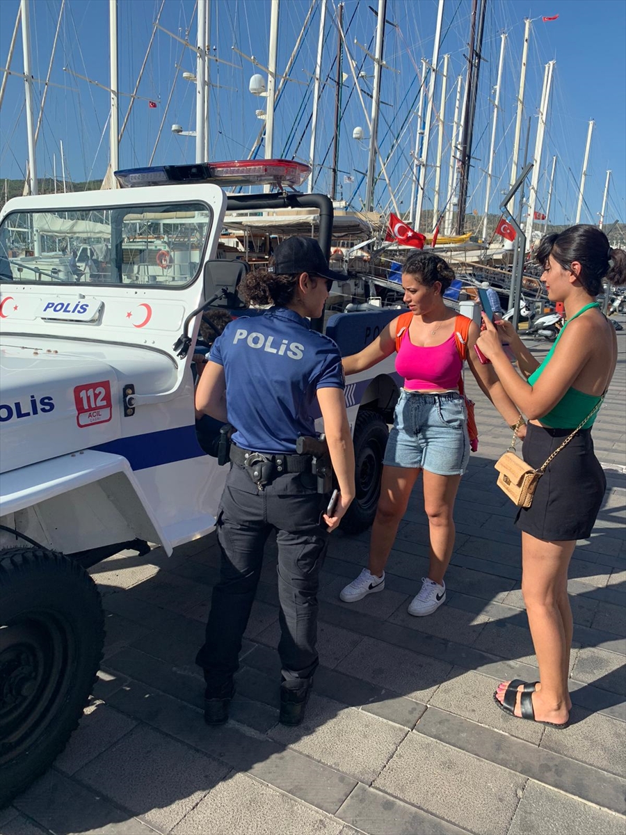 'Başkan Jeep' tarafından yenilenen 1954 model Jeep, Bodrum'da turizm polisinin hizmetinde