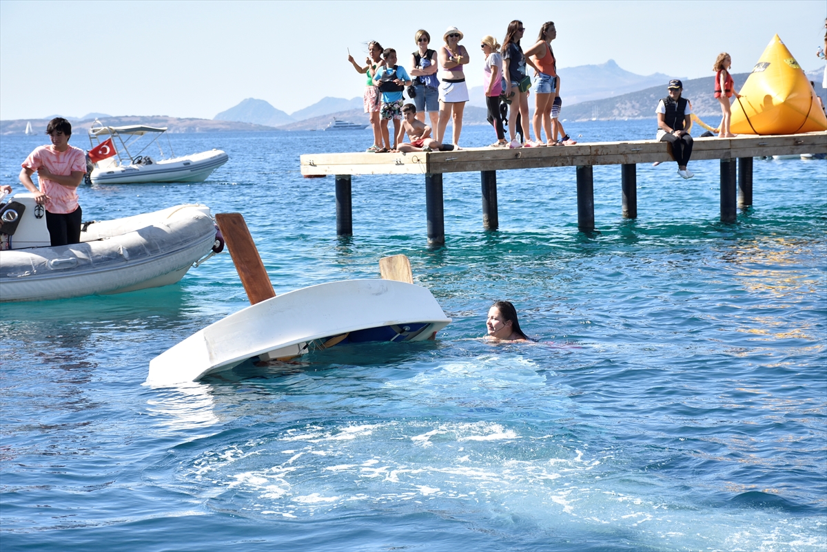 Bodrum'da çocukların hakemlik yaptığı 'Dino Cup'ta veliler yarıştı