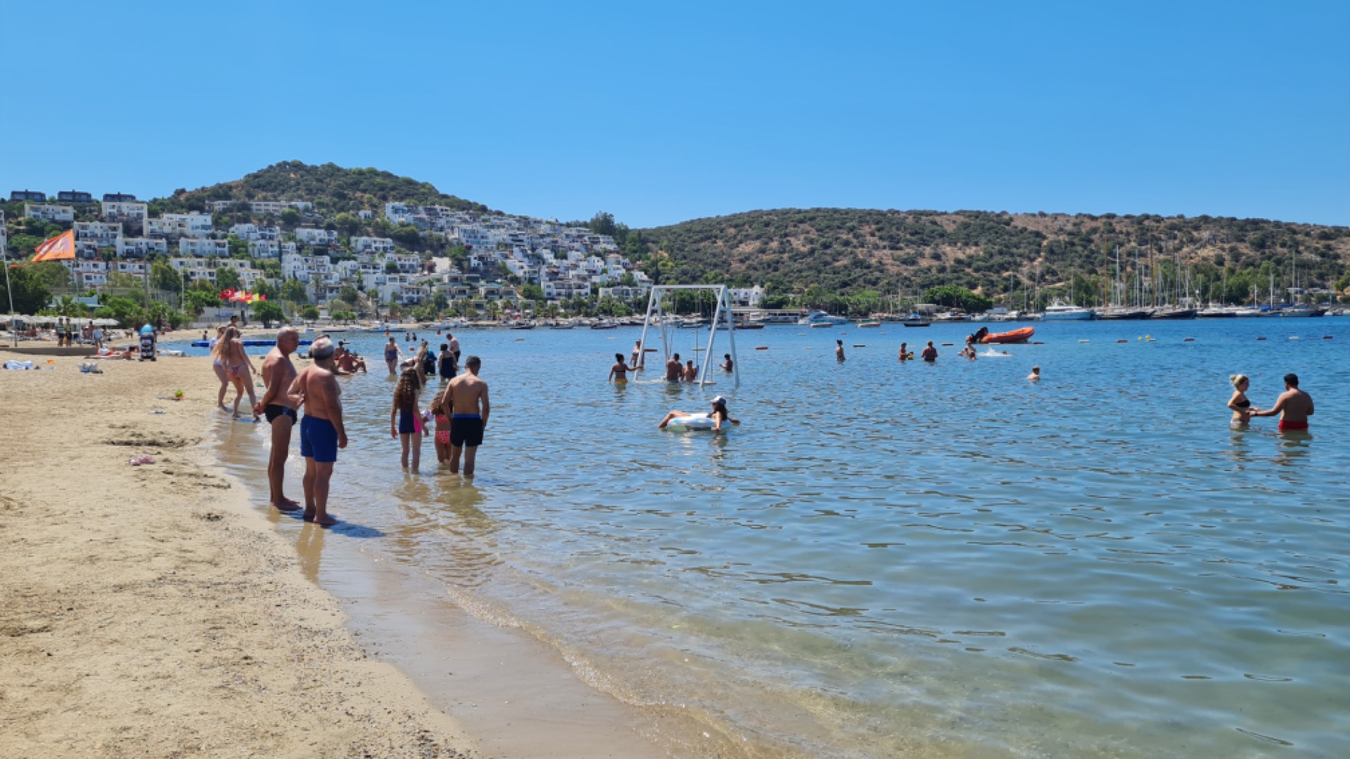 Bodrum’da hava sıcaklığı 38 dereceyi buldu