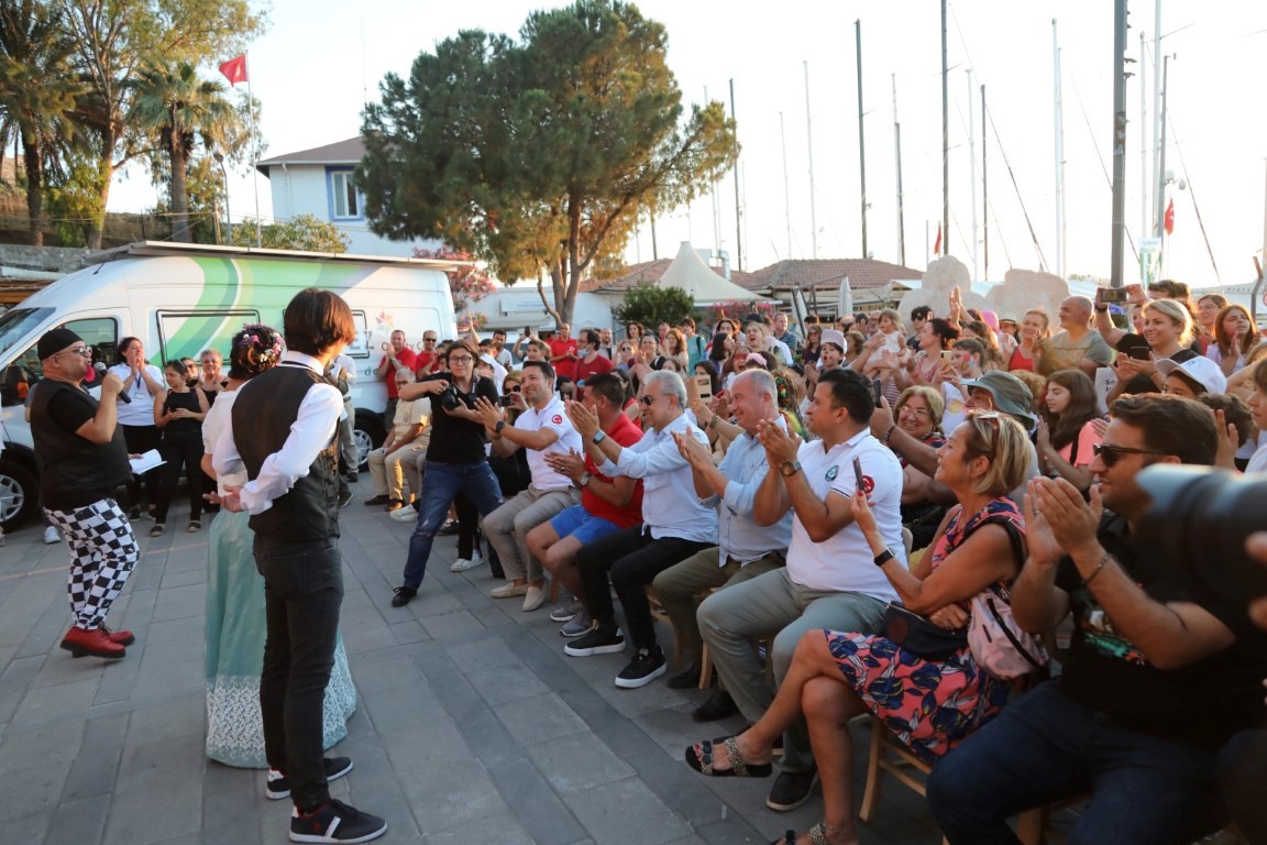Dünya Çevre Günü'nde 25 dalgıçla deniz dibi temizliği yapıldı 