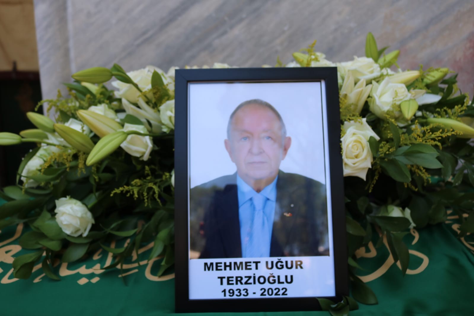 Türk iş dünyasının duayen ismi Uğur Terzioğlu son yolculuğuna uğurlandı