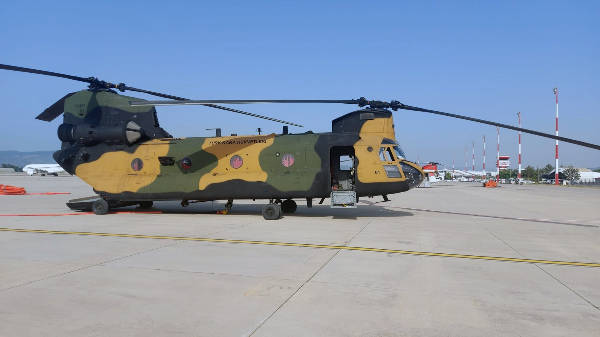 Uçan kule ‘Chinook’ göreve başladı  