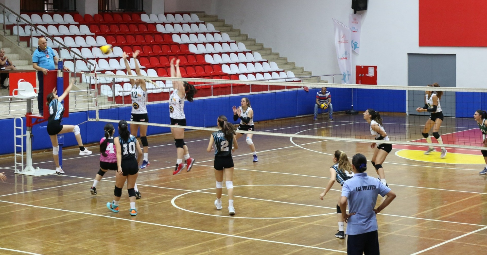 Voleybol Bölgesel Lig Finallerinde ‘Bodrumspor Kadın Voleybol Takımı’ 2. Lige yükseldi