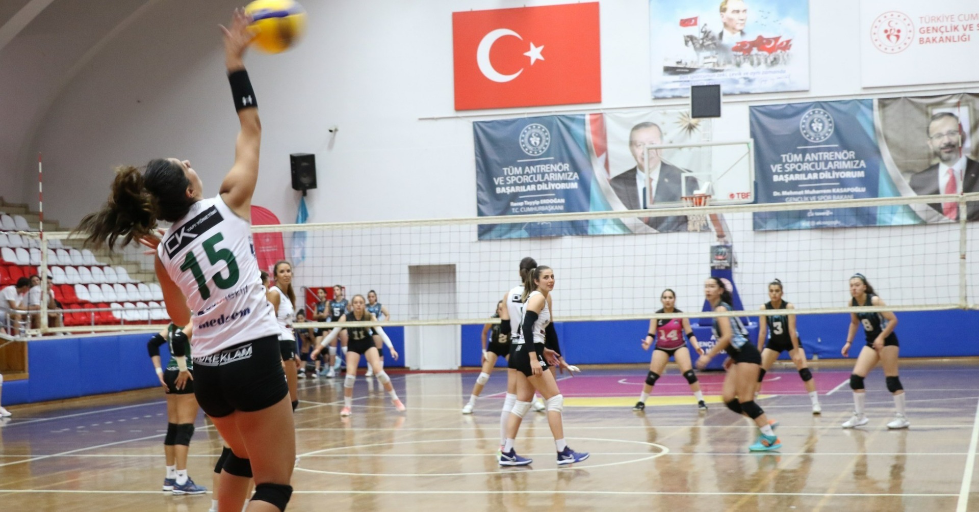 Voleybol Bölgesel Lig Finallerinde ‘Bodrumspor Kadın Voleybol Takımı’ 2. Lige yükseldi