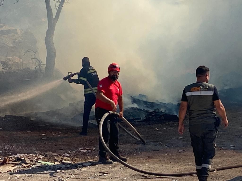 Bodrum'da fırının arkasında çıkan yangın, fırına ve makilik alana sıçradı  