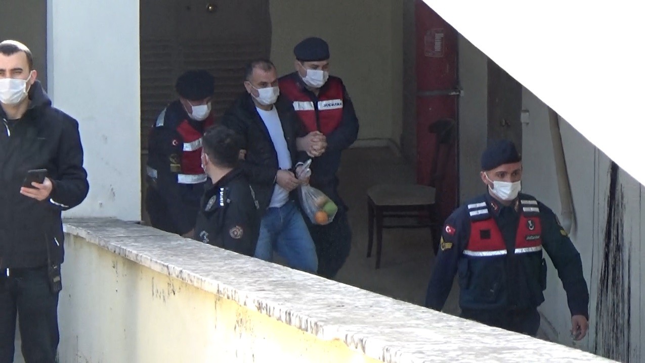 Avukat katılmayınca duruşma ertelendi… Katil zanlısı ve oğlunun yargılanması sürüyor  