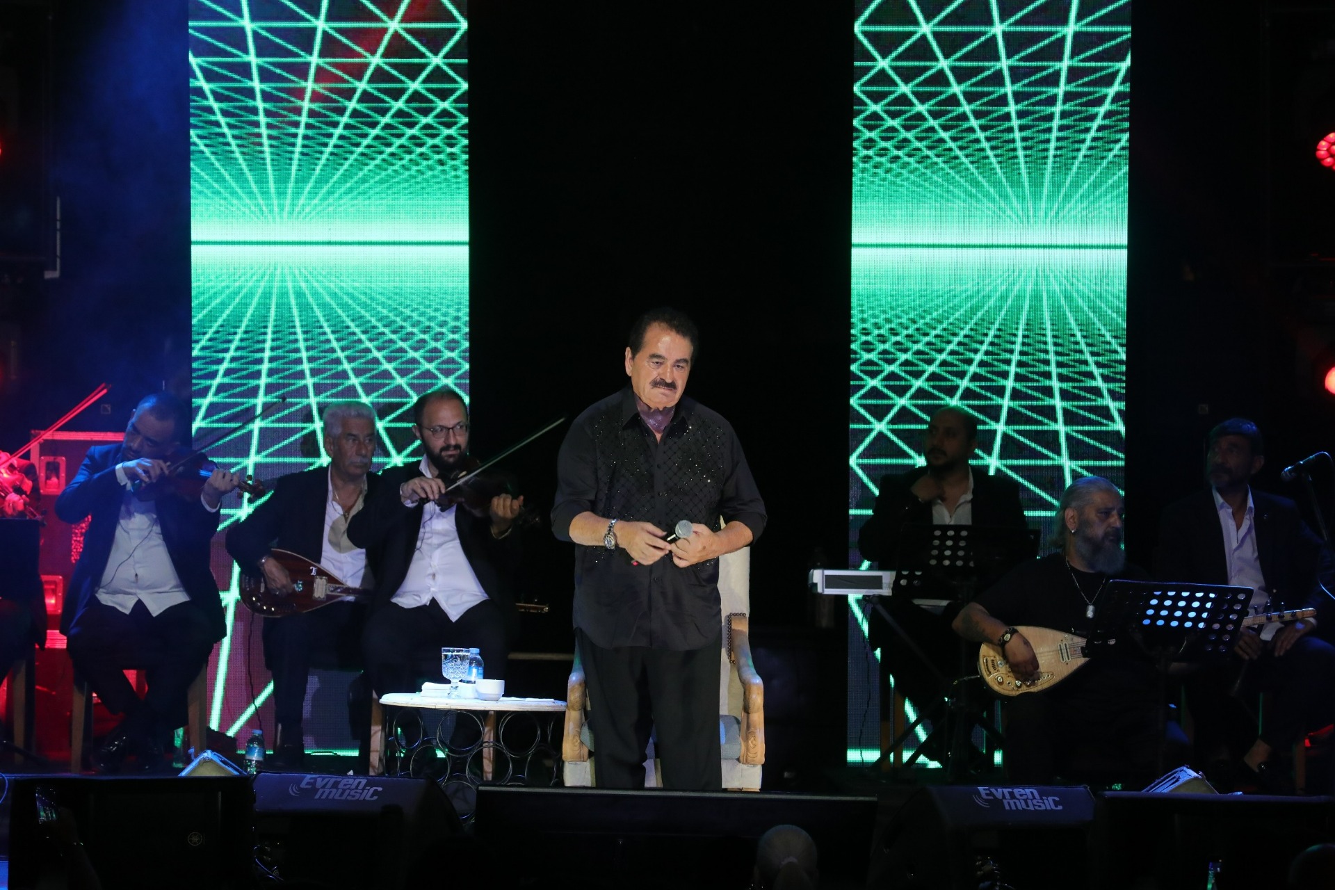 İbrahim Tatlıses 15 yıl aradan sonra Bodrum’da hayranlarıyla buluştu  
