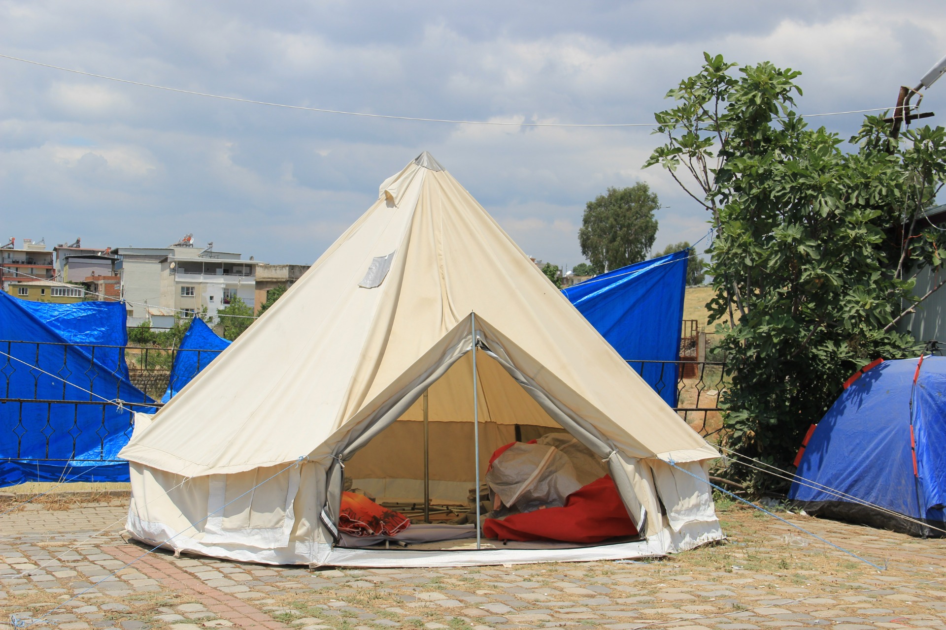Otel fiyatları arttı çadırcıların yüzü güldü