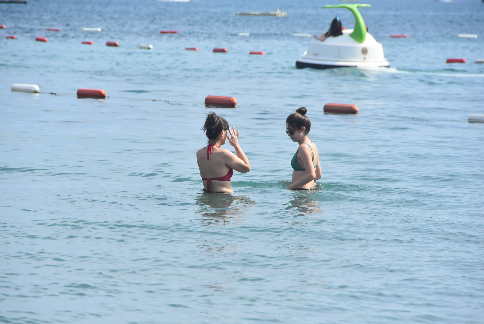 Bodrum’da bayram yoğunluğu başladı, plajlar doldu taştı!