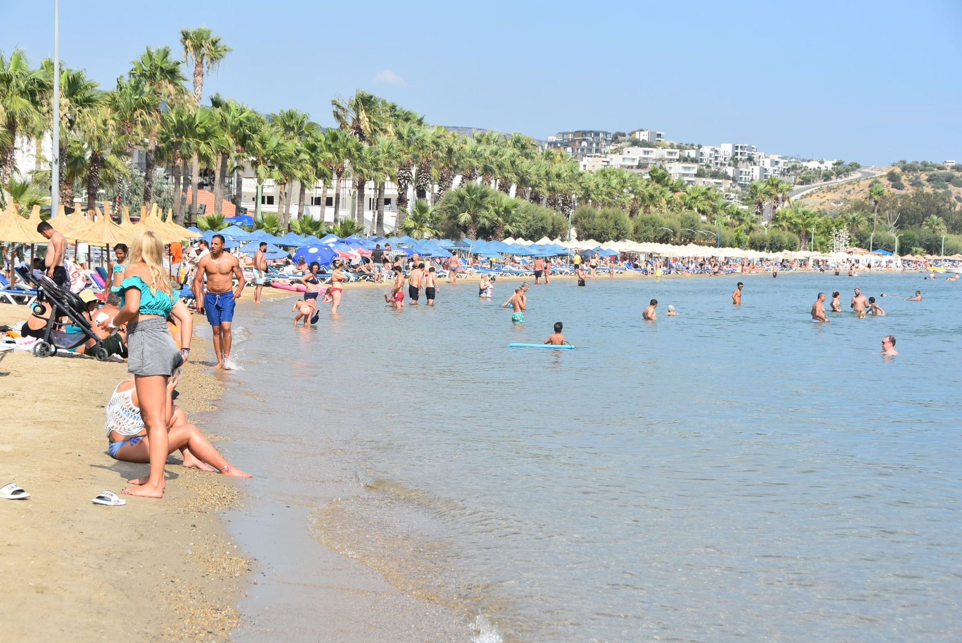 Bodrum’da bayram yoğunluğu başladı, plajlar doldu taştı!