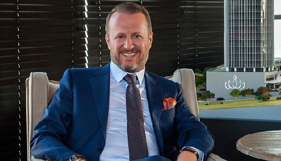 Sürat teknesi kayalıklara çarptı, ünlü iş insanı ve eşi hayatını kaybetti! 