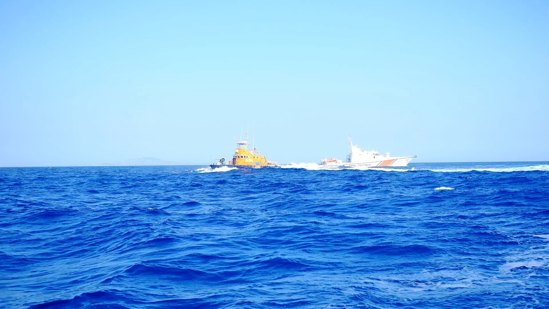 Yunan Sahil Güvenliği, yelkenli tekneyi taciz etti! Türk askeri: ‘Rotanızı değiştirmeyin, tam yol ileri!
