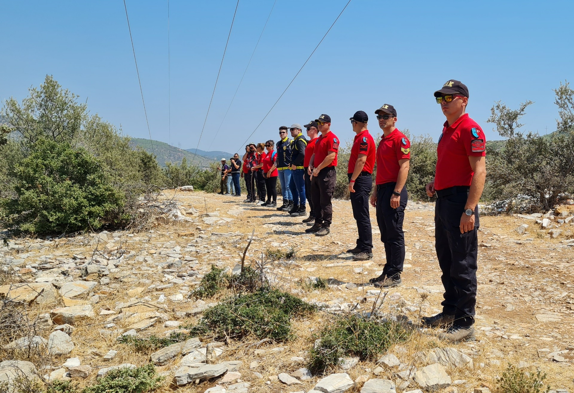 Kayıp arama çalışmalarına helikopterli destek