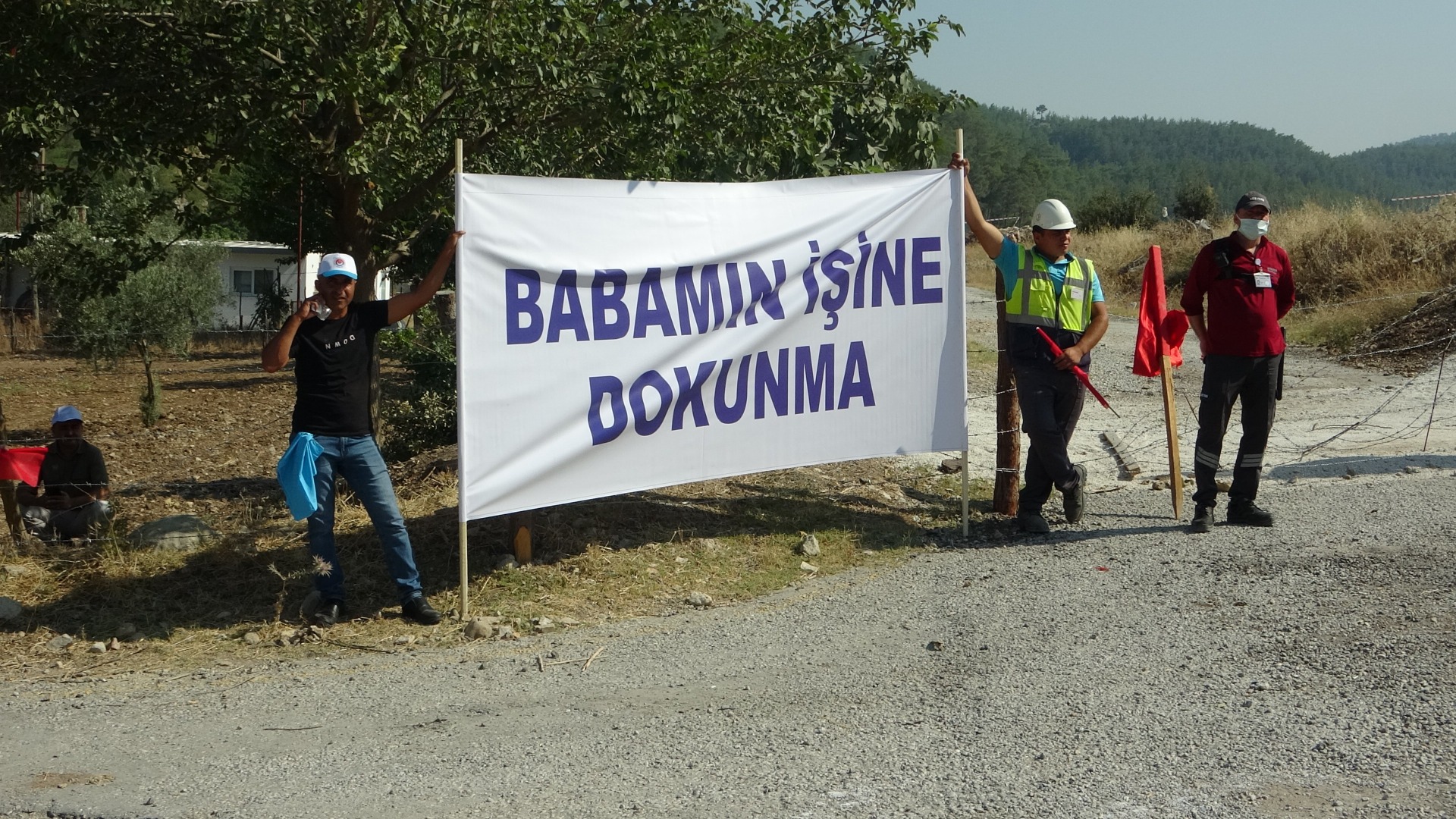 Milas'ta bu defa termik santral çalışanları ve yakınları eylem başlattı  