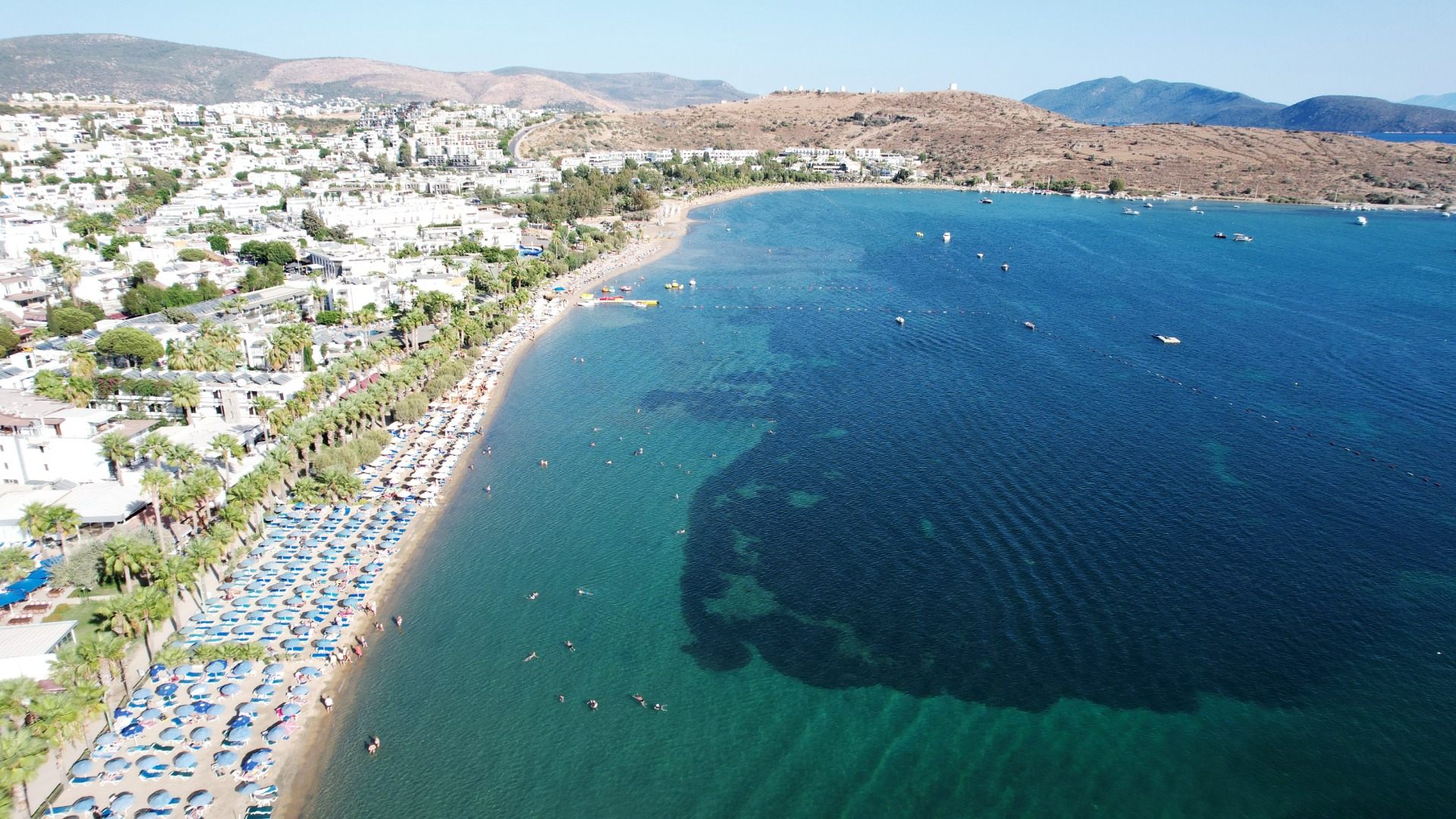 Sahiller yabancı turistlere kaldı. Başkan Dengiz: 'Hedef 1 milyon turist'