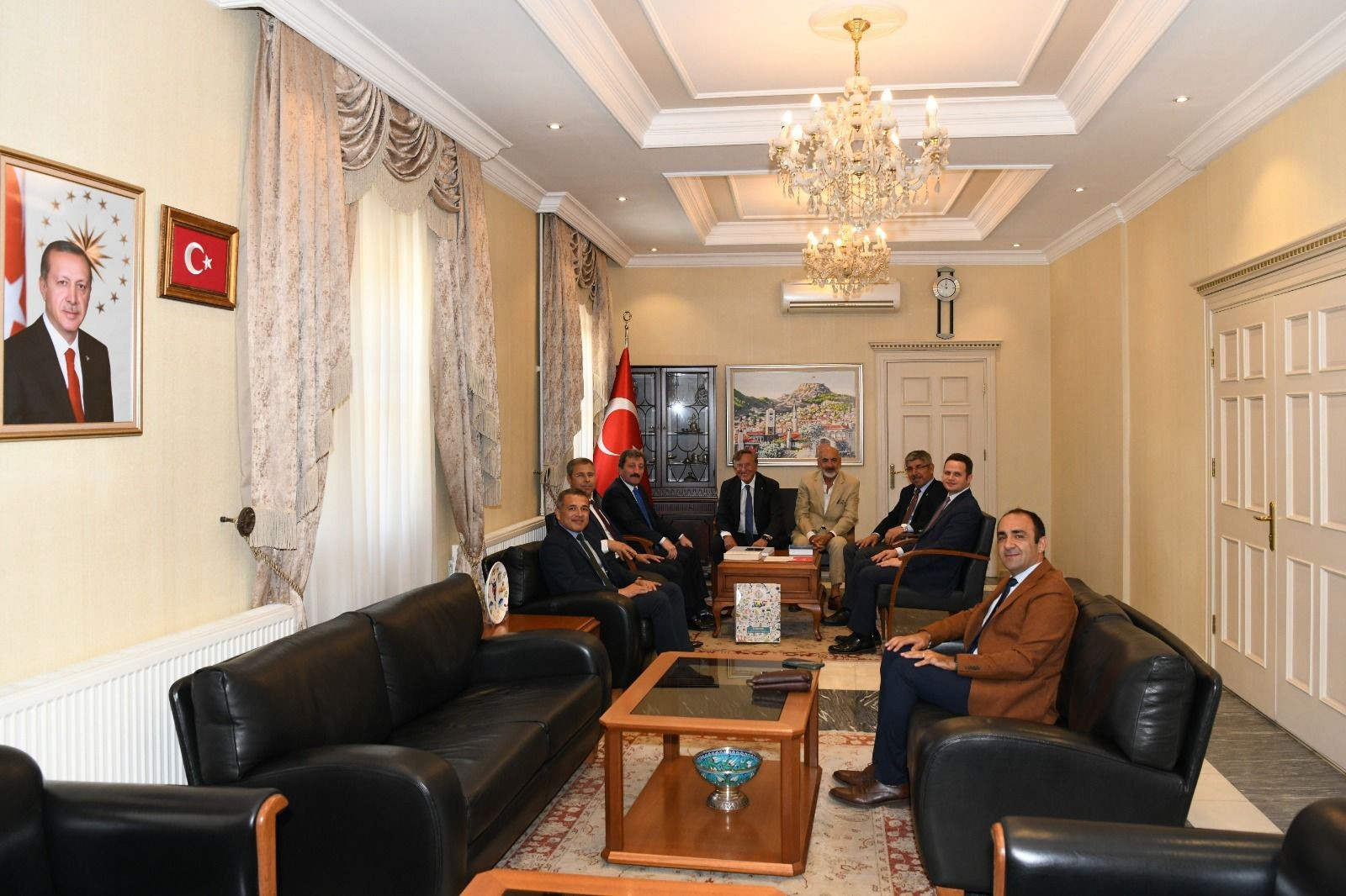 İş adamı Eczacıbaşı, Muğla Valisi Orhan Tavlı ile görüştü