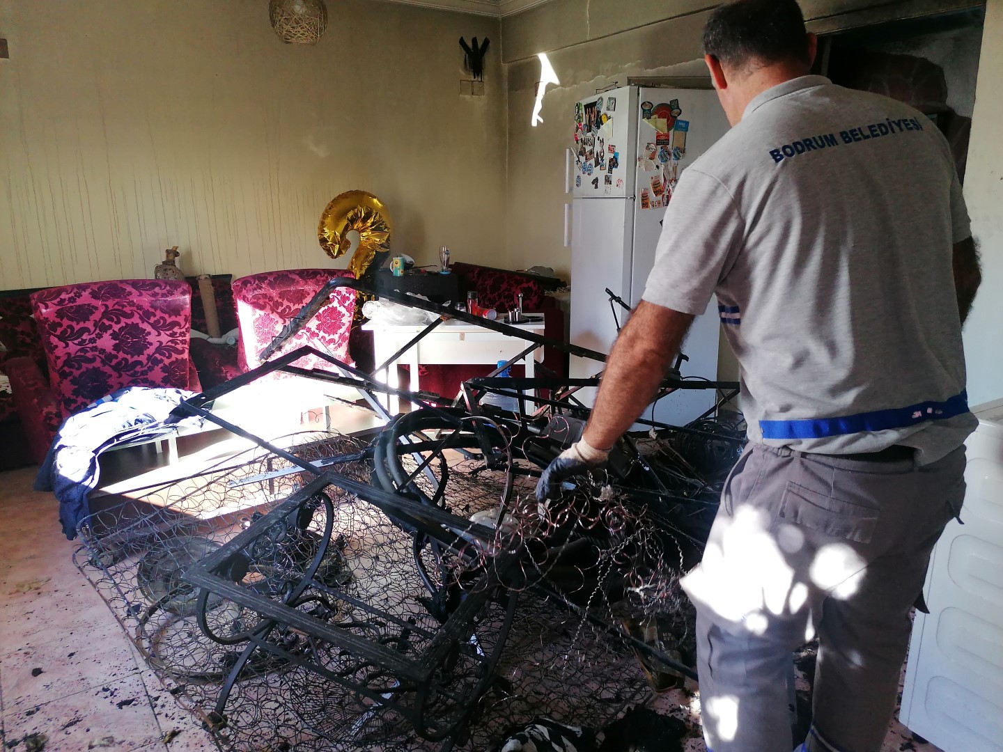 Yangında zarar gören ailelere belediyeden destek