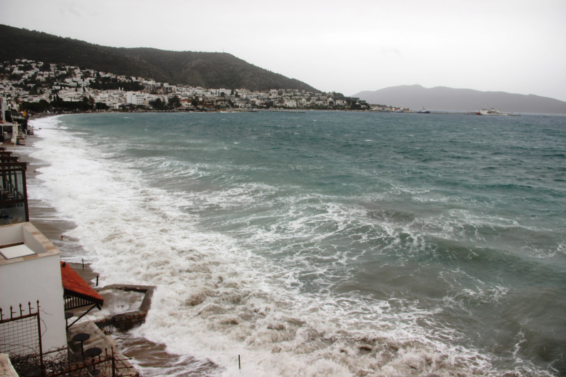 Muğla kıyılarında şiddetli fırtına uyarısı