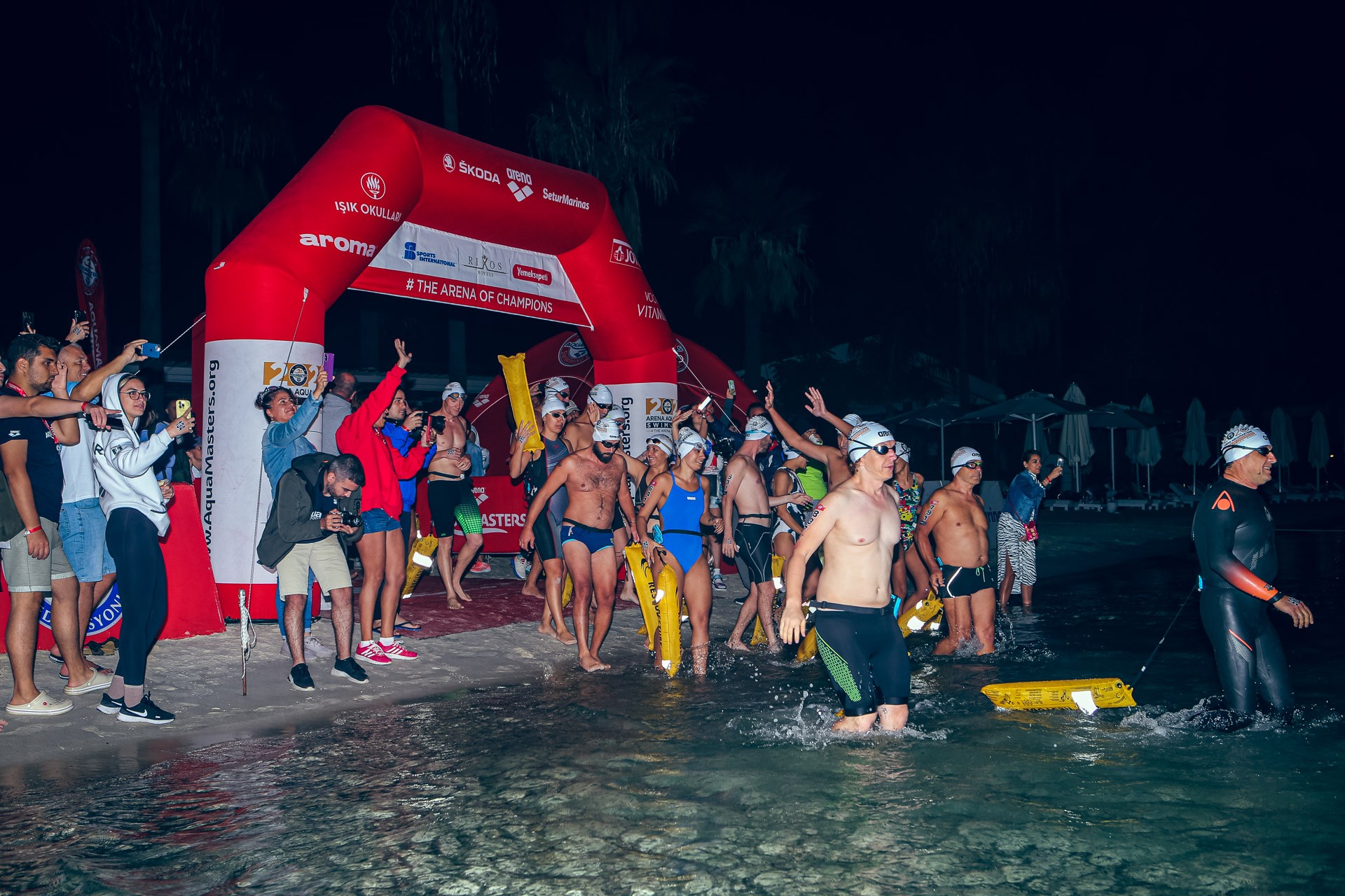 Aquamasters Yüzme şampiyonasının ilk günü tamamlandı