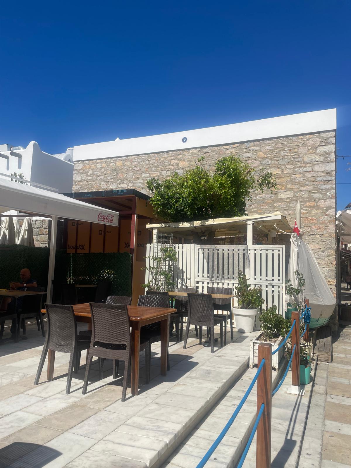 Belediye Kafe içinde ‘Kaçak Kafe!’