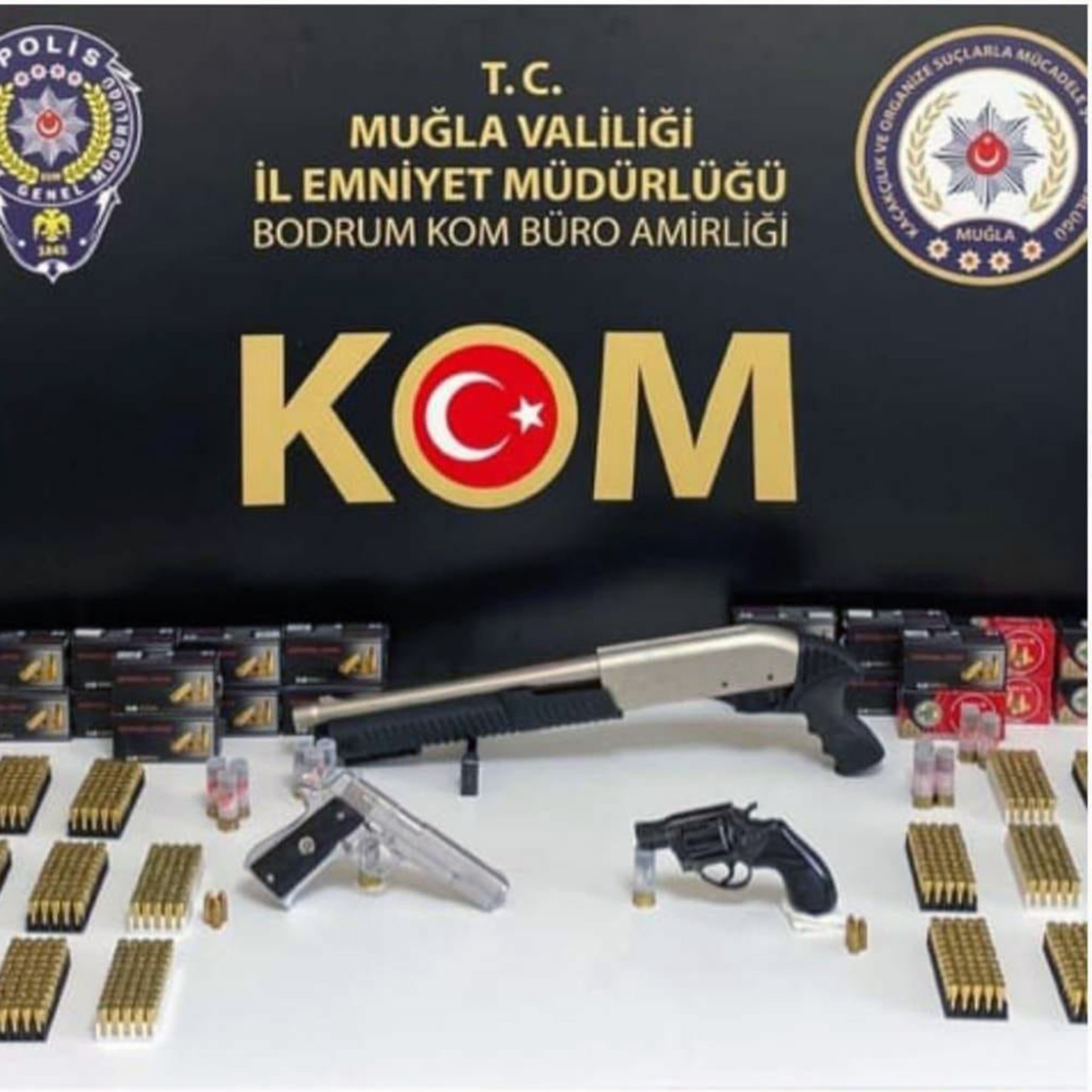 Sosyal medyada silah teşhirine operasyon