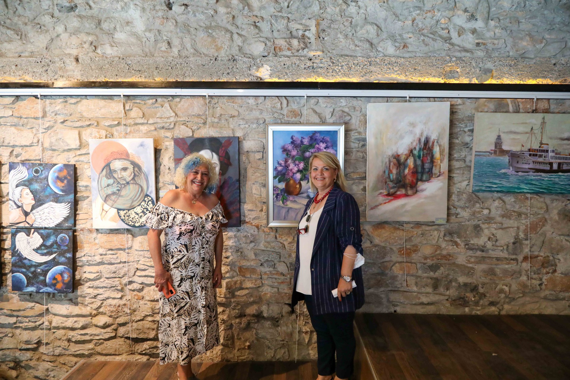 BODRUM’DA İKİ YENİ SERGİ SANATSEVERLERİN ZİYARETİNİ BEKLİYOR