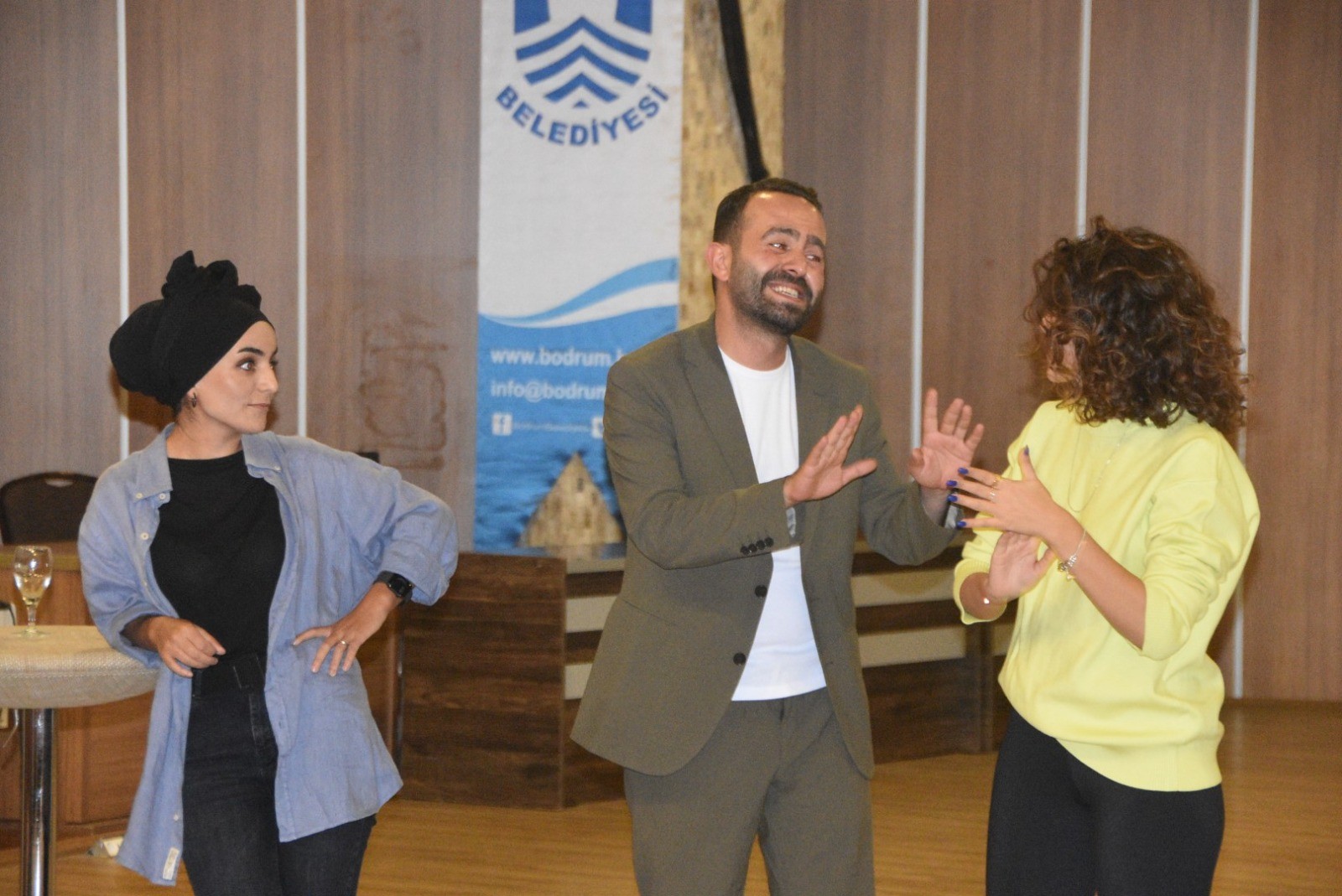 Bodrum'da duruşma salonlarından tiyatro sahnelerine sanat akımı