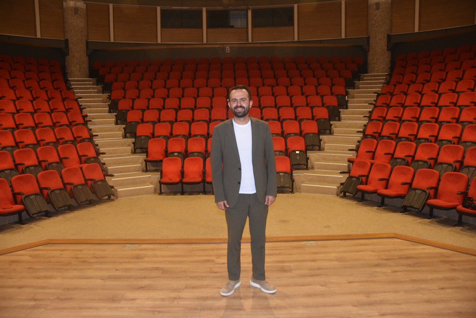 Bodrum'da duruşma salonlarından tiyatro sahnelerine sanat akımı