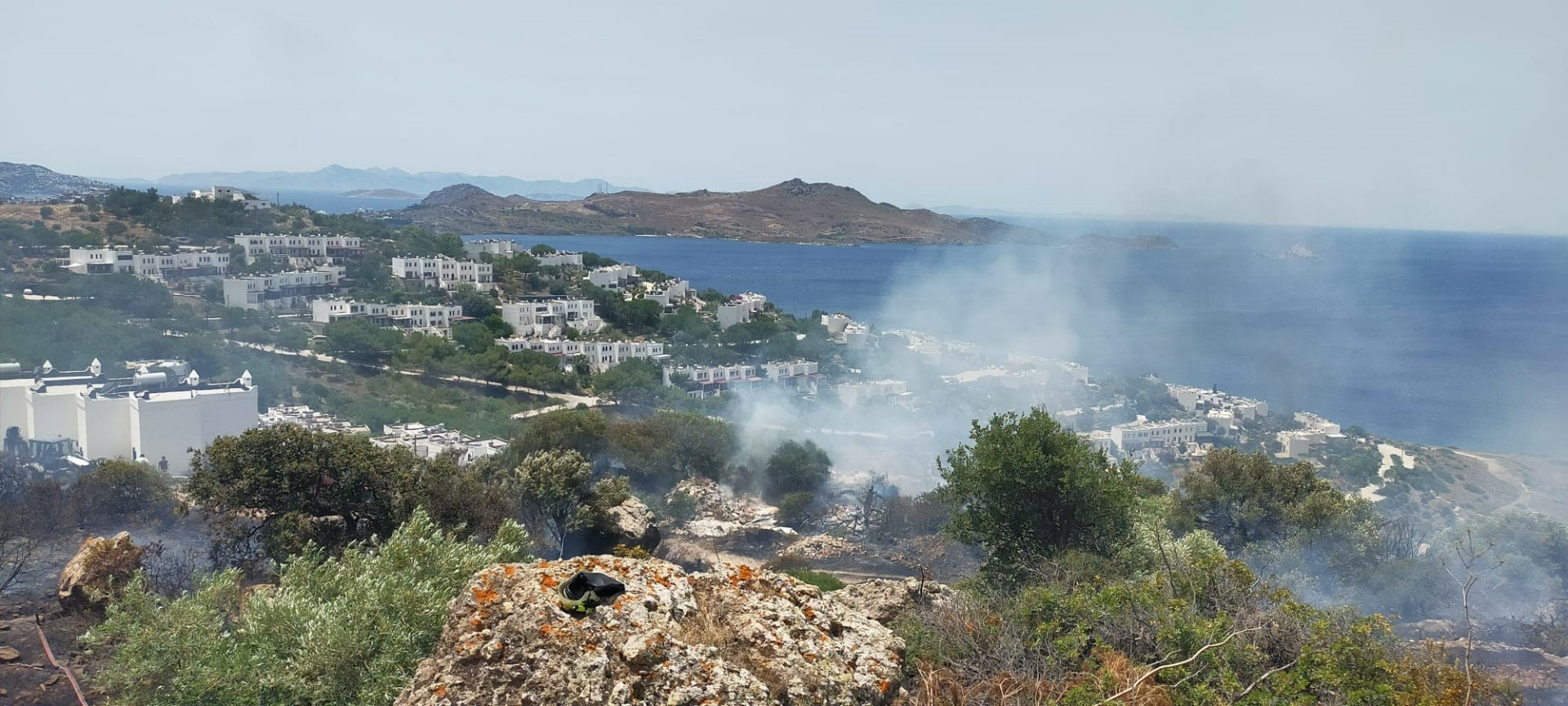 Bodrum'da iki farklı noktada çıkan yangın korkuttu 