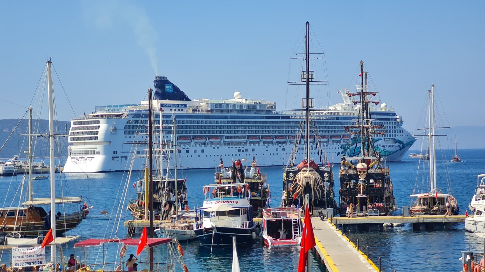 Bodrum’a gelen 3 bin 607 turist, turizmcinin yüzünü güldürdü